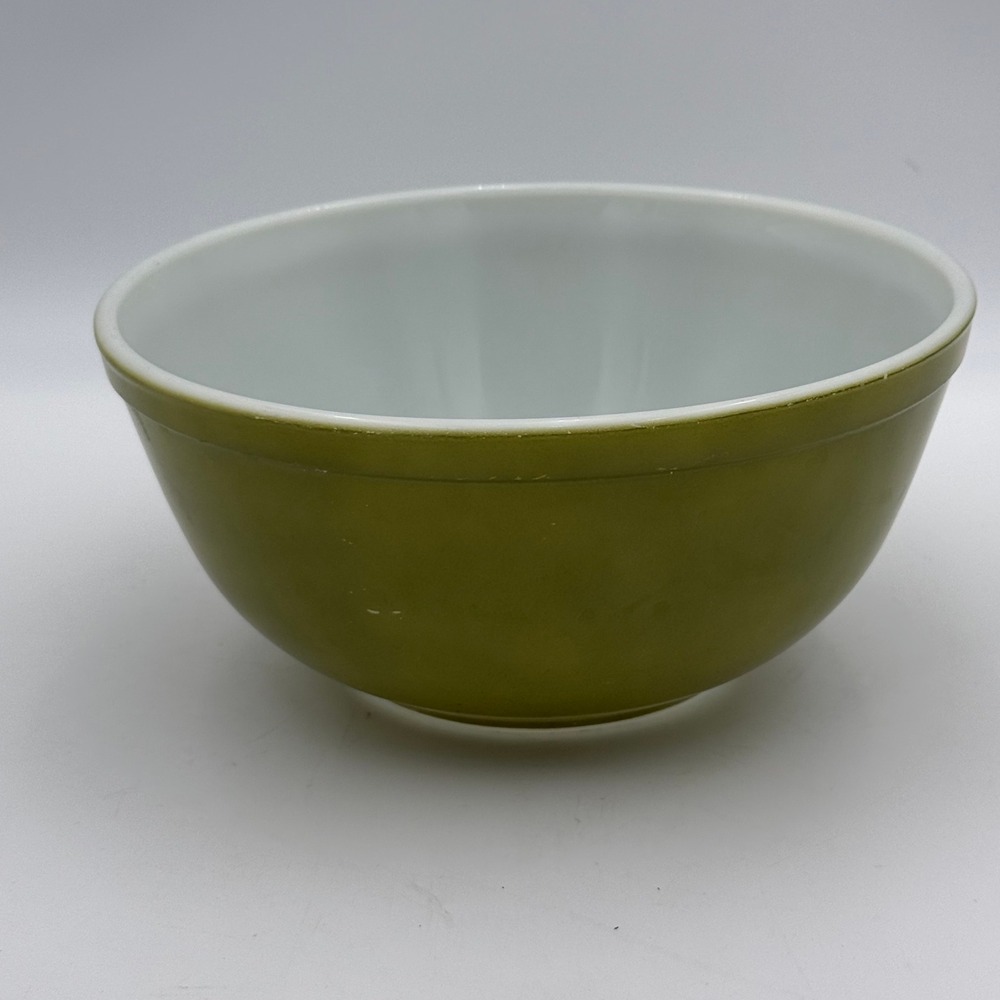 Vintage Pyrex 403 Avocado Olive Green Verde Mixing Bowl 2.5 Qt Opal Glass USA